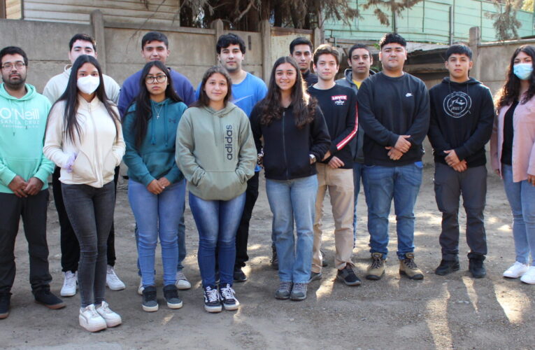 Estudiantes se suman a labores de Faena Cabildo para realizar sus prácticas