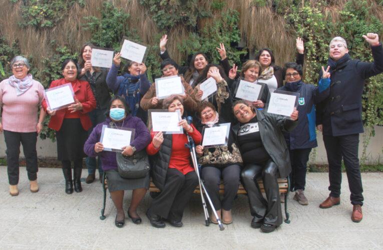 Mujeres cabildanas certifican en instancia de capacitación laboral inclusiva