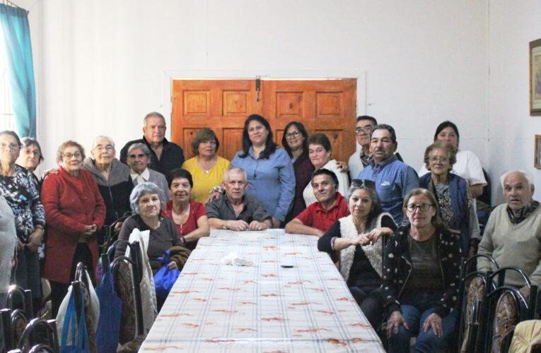 Área de Comunidades de Cabildo invitada por Club Adulto Mayor La Esperanza de Artificio