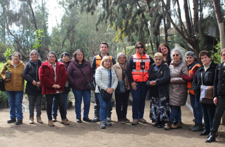 Dirigentes de Unión Comunal de Centro de Madres visitaron instalaciones de Faena Cabildo