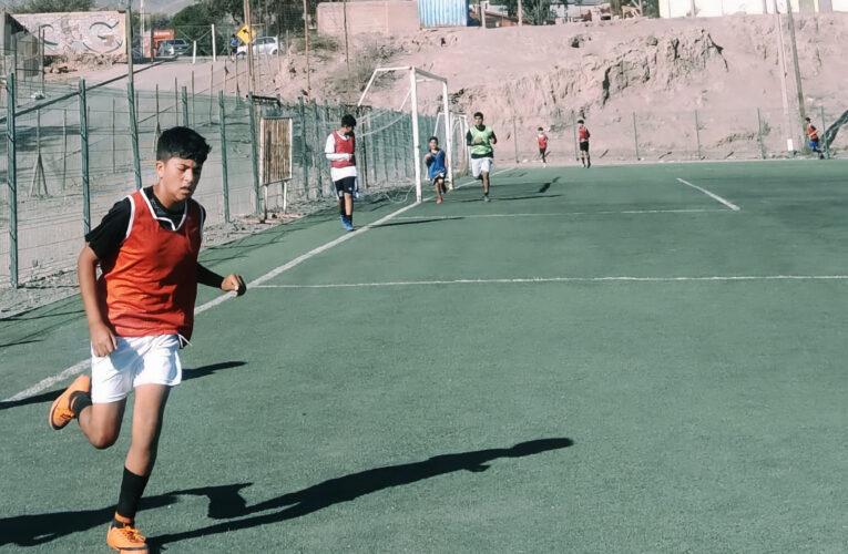 Faena Taltal Apoya a Joven Promesa del Fútbol Local